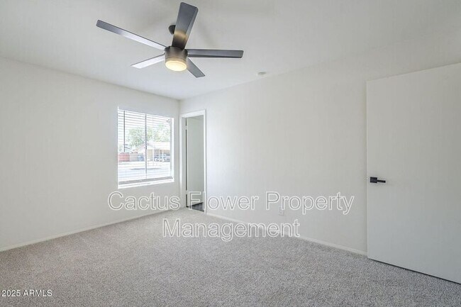 Building Photo - 1708 W Estrella Dr