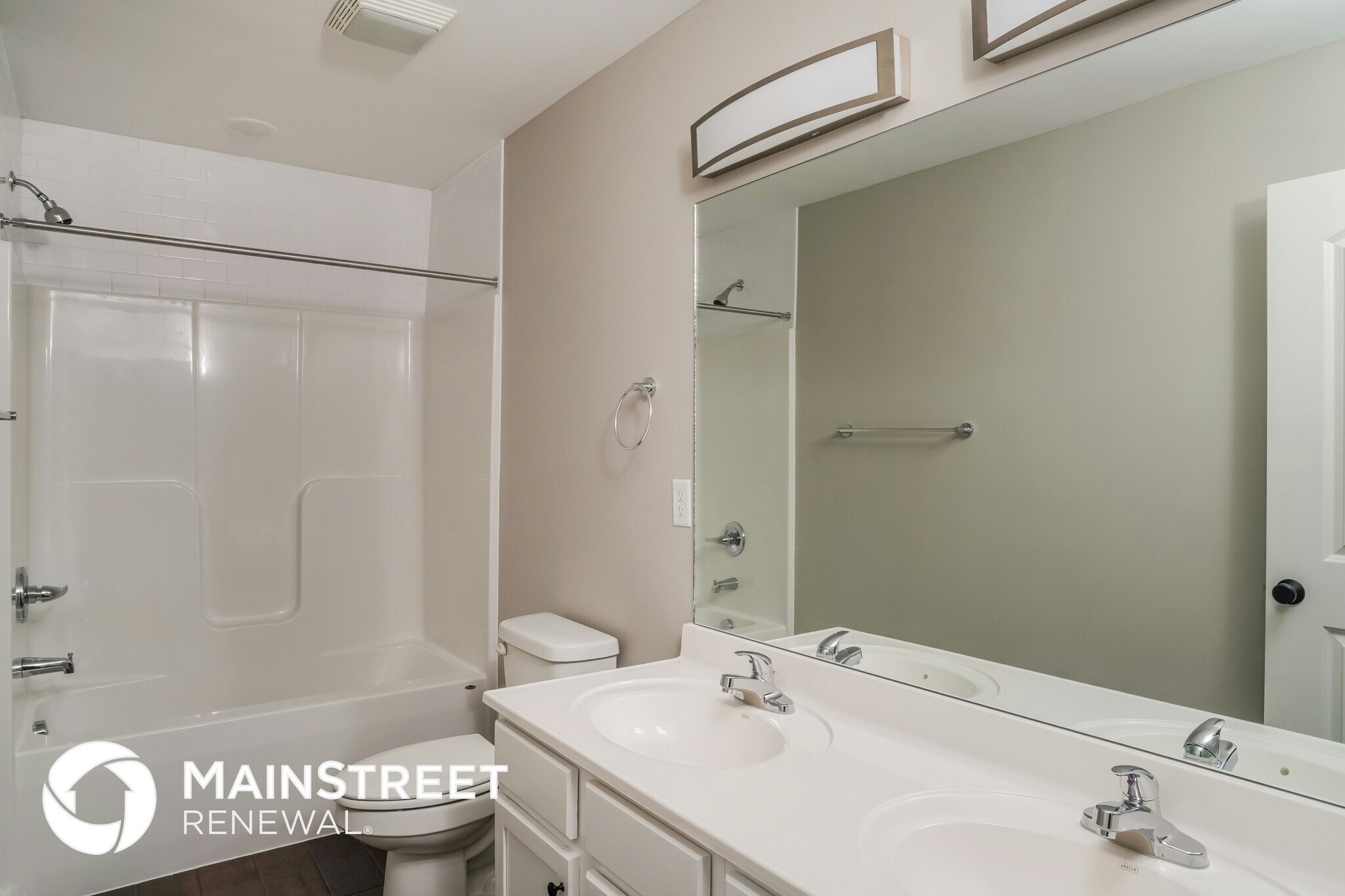 Building Photo - 2115 Paddle Wheel Dr