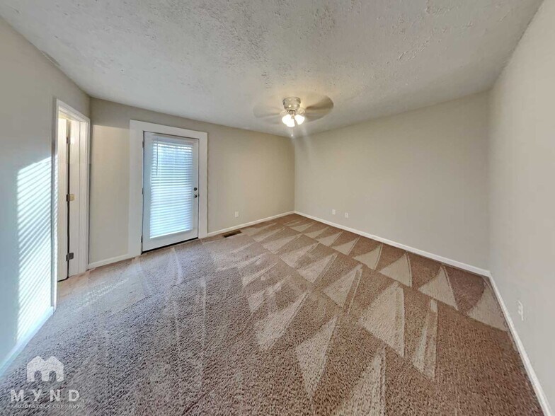 Building Photo - 456 Hardy Way