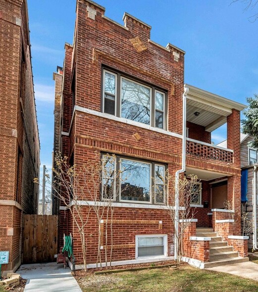 Building Photo - 3424 N Hamlin Ave