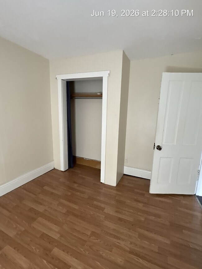 Building Photo - 142 Lorentz St