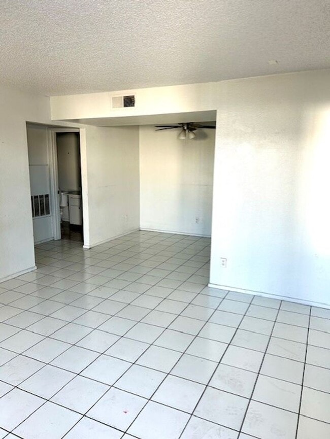 Interior Photo - Buenas Paradise Valley Apartments