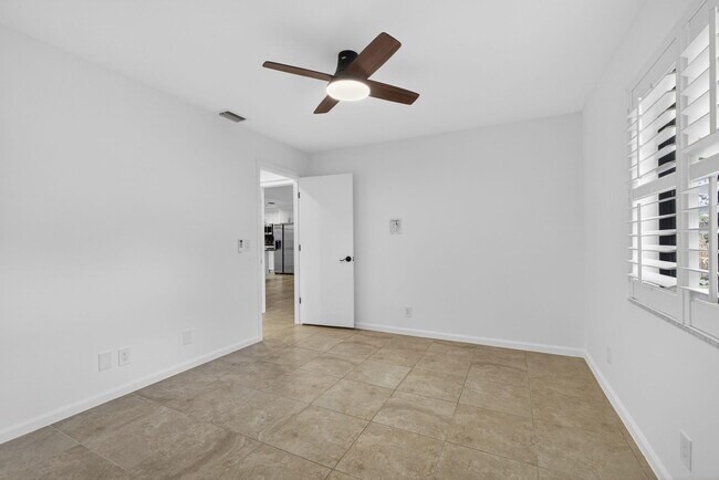 Building Photo - 1776 The 12th Fairway