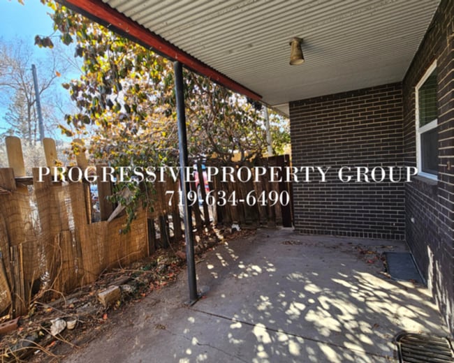 Building Photo - Beautifully Renovated 1-Bed, 1-Bath Apartm...