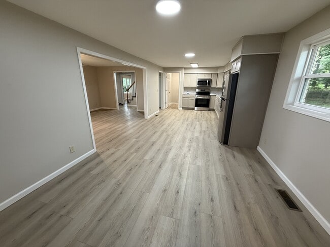 Building Photo - 24200 TN-22