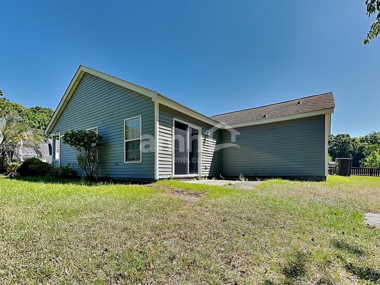 Building Photo - 537 Beverly Dr