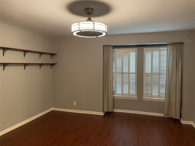 Building Photo - 6307 Del Monte Dr