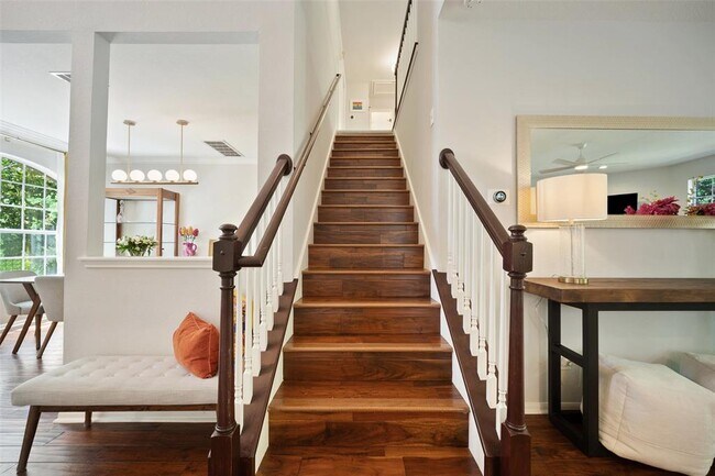 Building Photo - 6915 Gentle Oak Dr