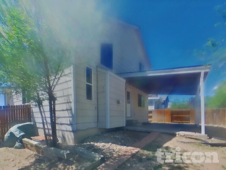 Building Photo - 1020 White Stone Way