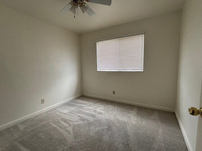 Building Photo - Spacious 3 Bedroom Home for $2250!