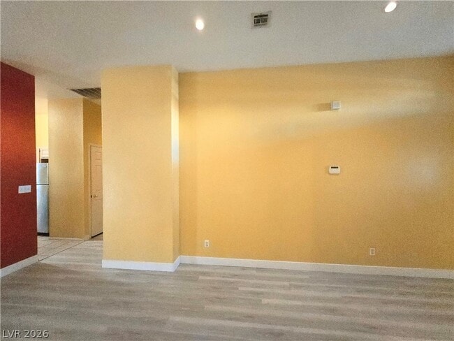 Building Photo - 437 Mayan Dr