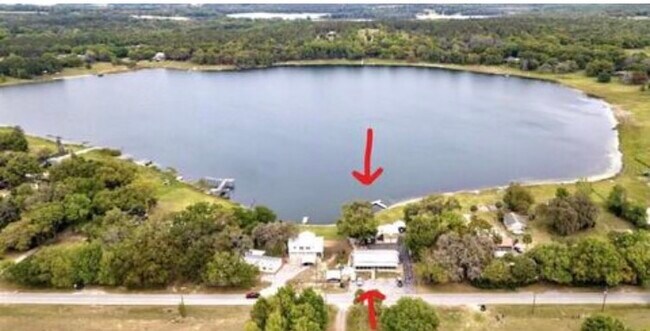 Building Photo - 15848 Lake Iola Rd