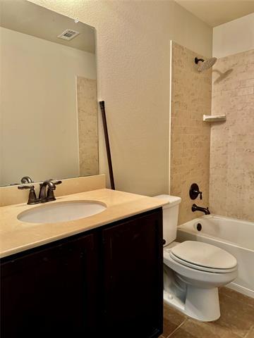 Building Photo - 1441 Clayton Ln