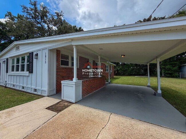 Building Photo - 1815 Hallmark Dr