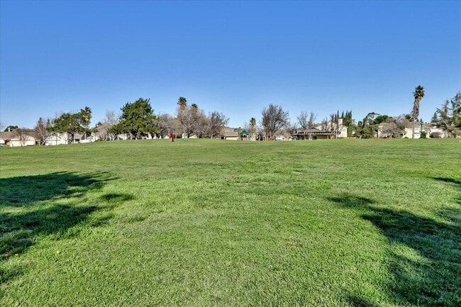 Building Photo - 1437 Promenade Cir