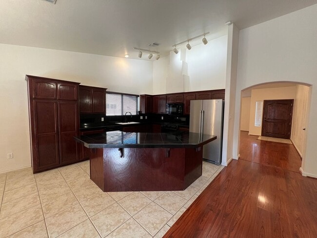 Building Photo - 4 BEDROOM IN BARKLEY RANCH!