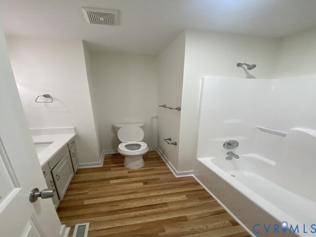 Building Photo - 6466 Birch Tree Trce