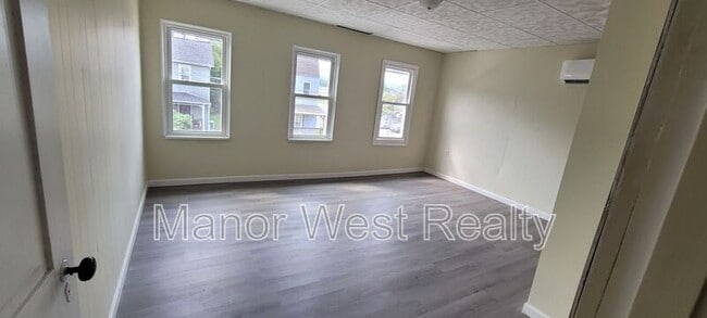 Building Photo - 37 E Pottsville St