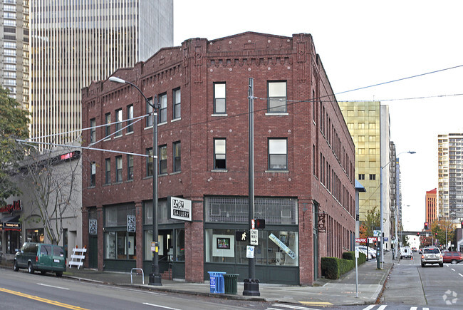 Building Photo - Larned