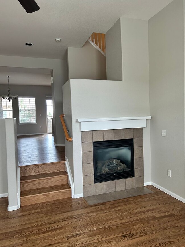 Building Photo - Well Maintained Townhouse in Highlands Ranch