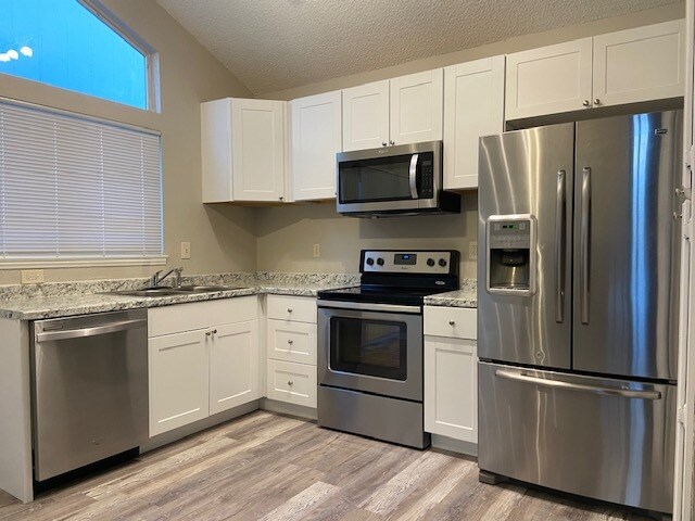 Building Photo - 17676 E Bethany Cir