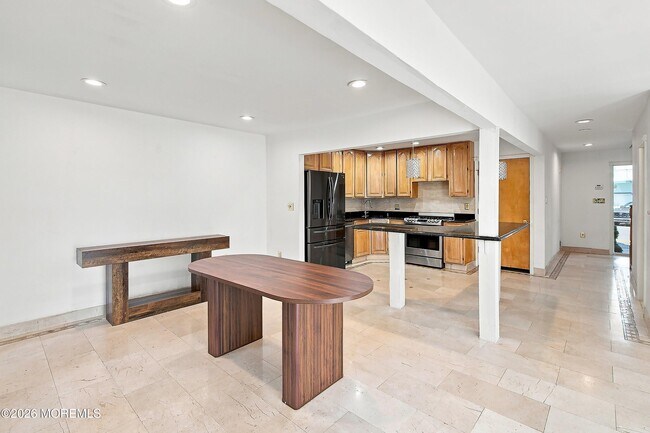 Building Photo - 137 Marina Bay Ct