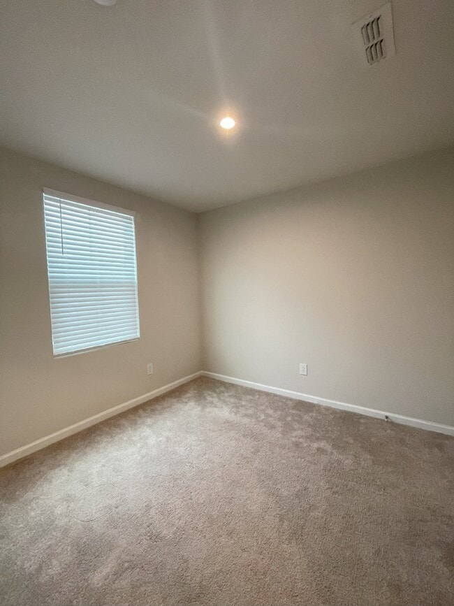 Building Photo - Charming 3 Bed, 2.5 Bath Rental in Anderson, SC - Perfect for Your Family!