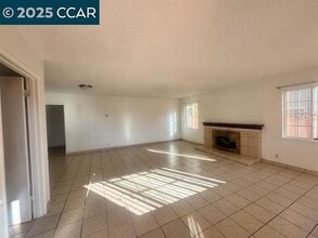 Building Photo - 2849 Rheem Ave