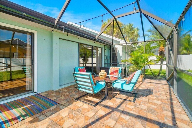 Building Photo - 6085 Robinson St