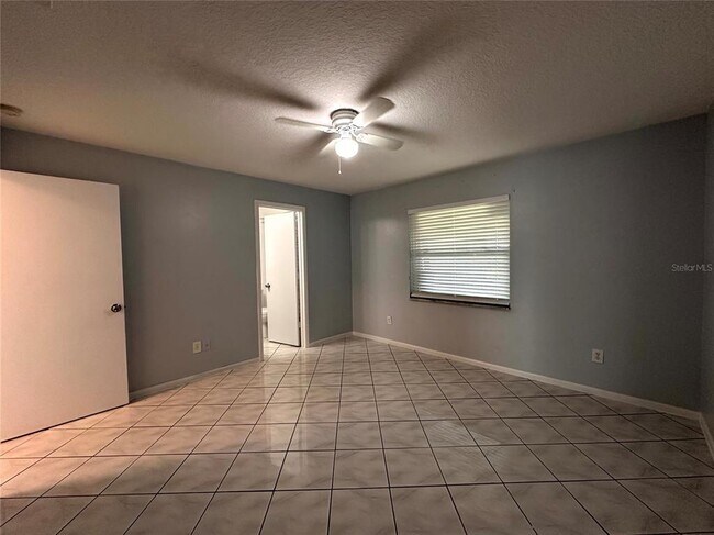 Building Photo - 22 W Country Cove Way