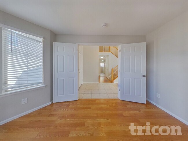 Building Photo - 5694 S Quemoy Ct