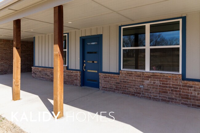 Building Photo - 306 Kirks Holw