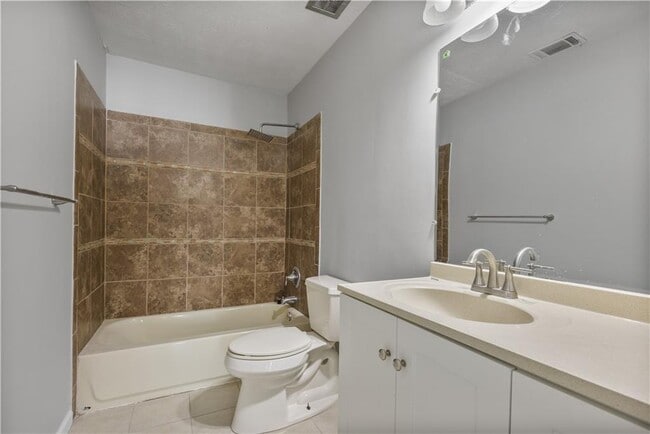 Building Photo - 330 Winding River Dr