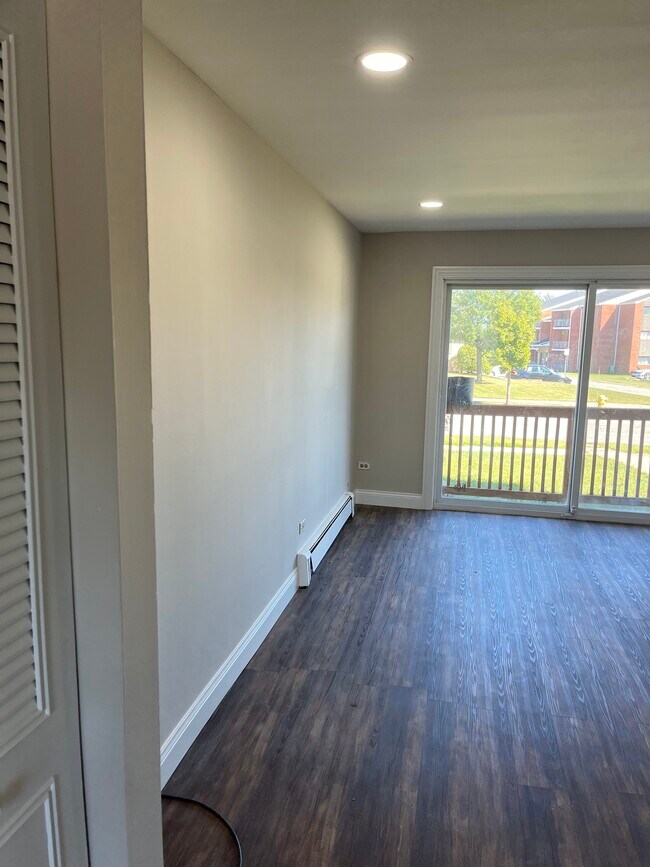 Building Photo - 15160 El Cameno Real Dr