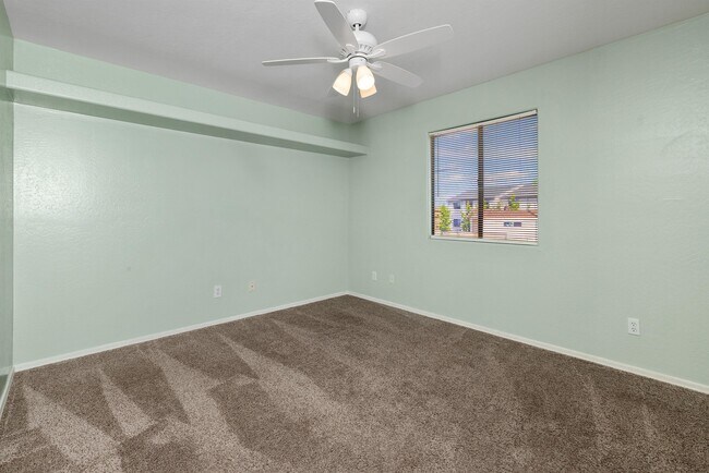 Building Photo - 3401 N Catherine Dr