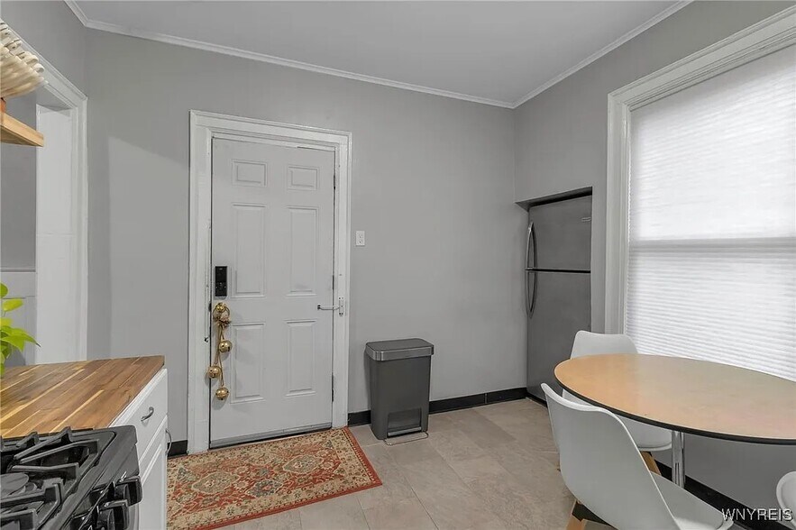 Building Photo - 580 Potomac Ave