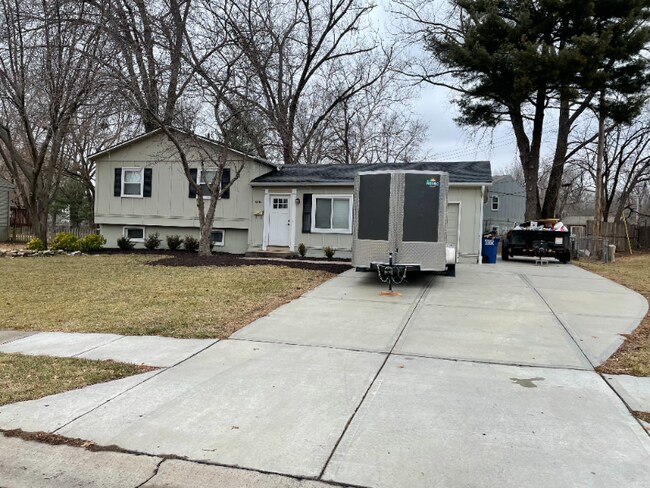Building Photo - 9914 England Dr