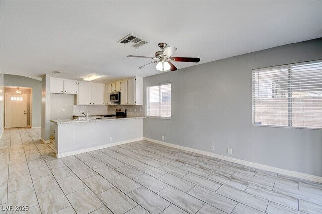 Building Photo - 7732 Parnell Ave