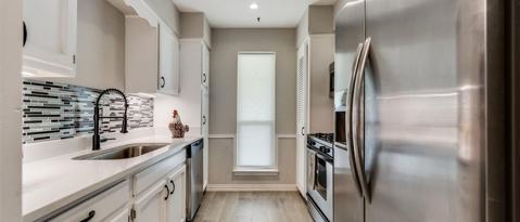 Building Photo - 15819 El Estado Dr