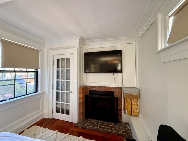 Building Photo - 367 Benefit St