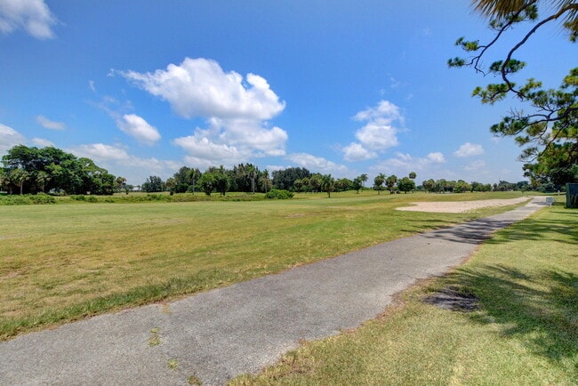 Building Photo - 2305 Lowson Blvd