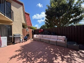 Building Photo - 8182 Thames Blvd