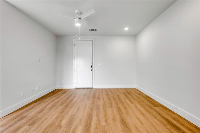 Building Photo - 5313 Reiger Ave