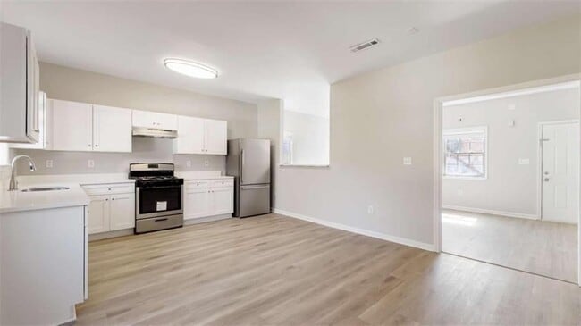 Building Photo - 848 Ridge Ave NW