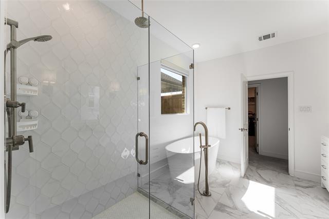 Building Photo - 1045 Bleriot Dr