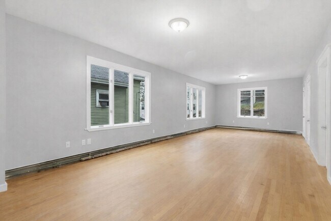 Building Photo - 60 Tudor St