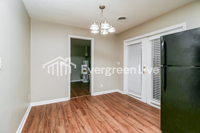 Building Photo - 4635 Richard Rd