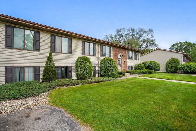 Building Photo - 3428 Wallace Ct SW