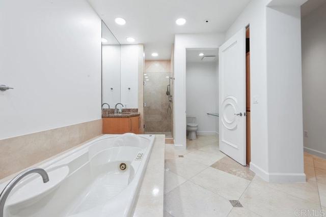 Building Photo - 464 Prospect St