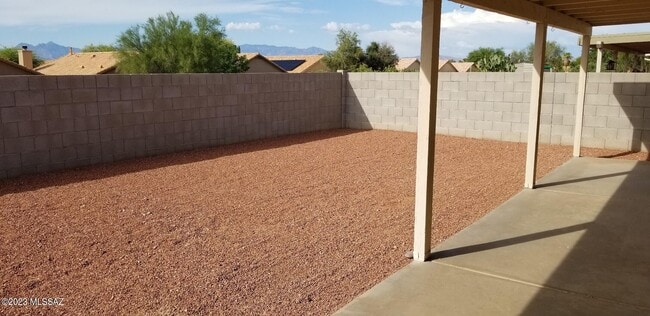 Building Photo - 9395 E Lochnay Ln
